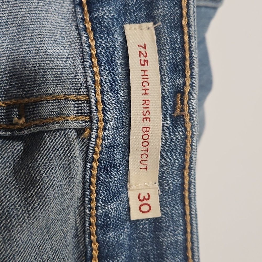 Levi's- Women's 30 Classic Blue Jean 725 High Rise Bootcut - Picture 8 of 11